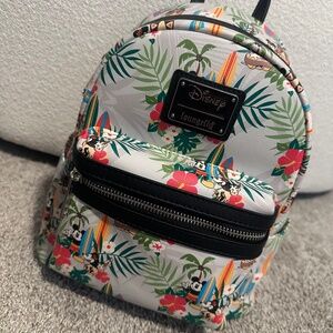 NWT Disney Mickey & Minnie Tropical Loungefly